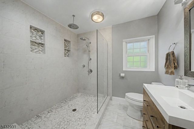 10 S Parkway, Jefferson Twp., NJ 07885