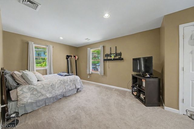 10 S Parkway, Jefferson Twp., NJ 07885