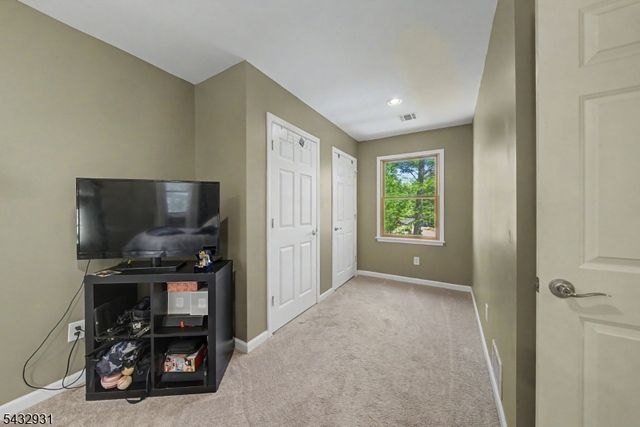 10 S Parkway, Jefferson Twp., NJ 07885