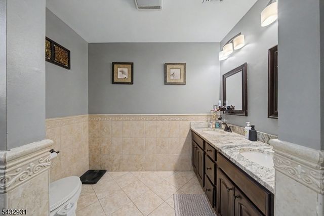 10 S Parkway, Jefferson Twp., NJ 07885