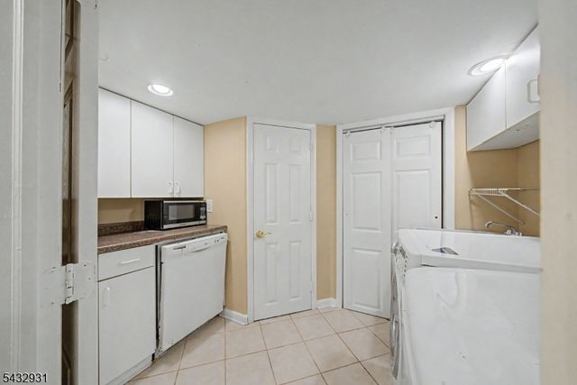 10 S Parkway, Jefferson Twp., NJ 07885