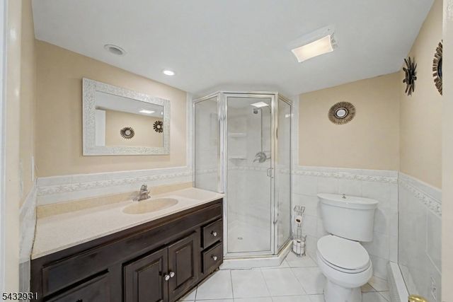 10 S Parkway, Jefferson Twp., NJ 07885