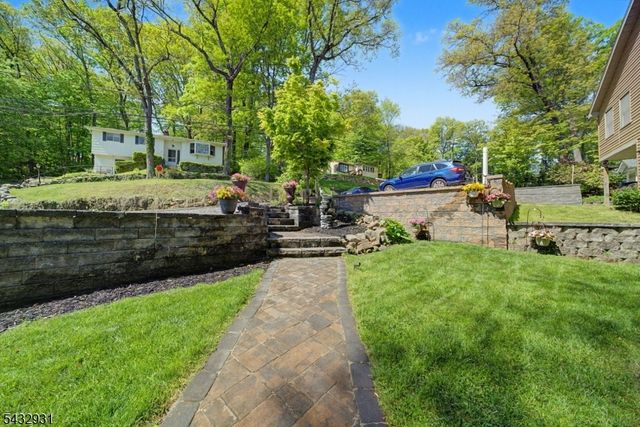 10 S Parkway, Jefferson Twp., NJ 07885