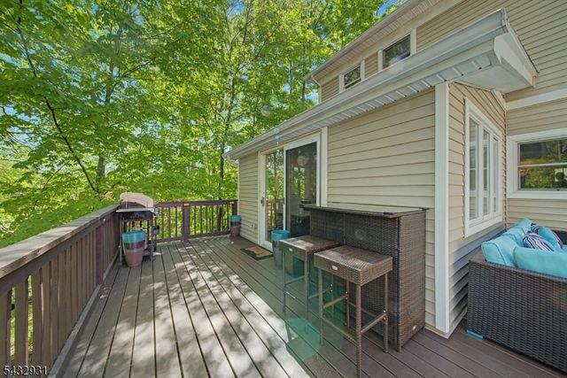 10 S Parkway, Jefferson Twp., NJ 07885