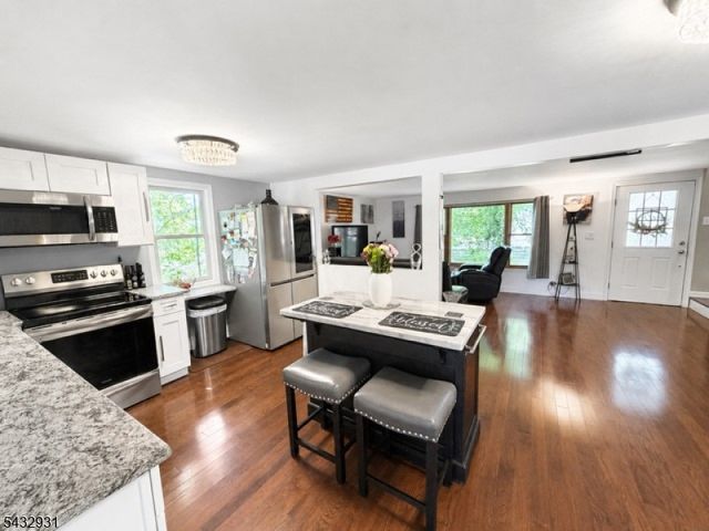 10 S Parkway, Jefferson Twp., NJ 07885