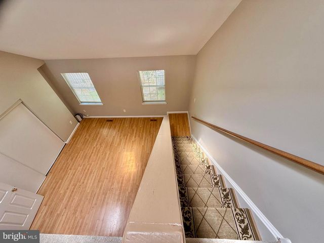 18028 OLDE PORT LN, Triangle, VA 22172