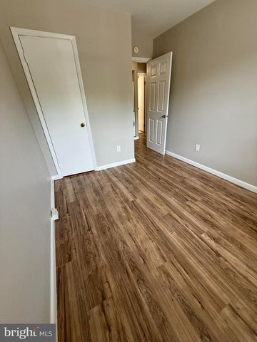 18028 OLDE PORT LN, Triangle, VA 22172