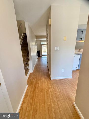 18028 OLDE PORT LN, Triangle, VA 22172