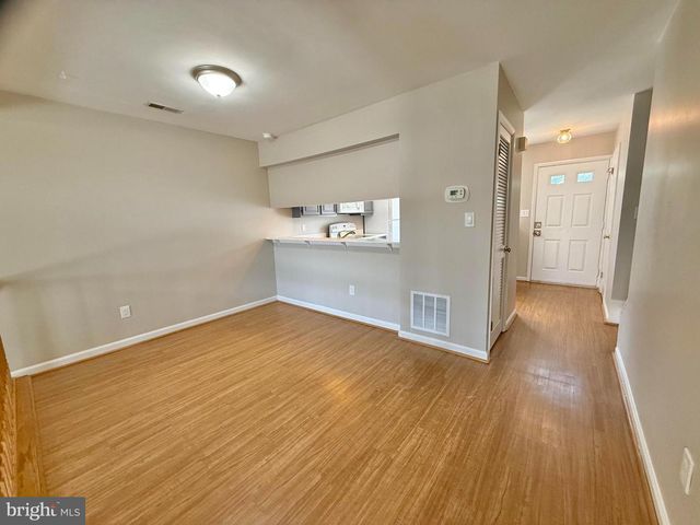 18028 OLDE PORT LN, Triangle, VA 22172