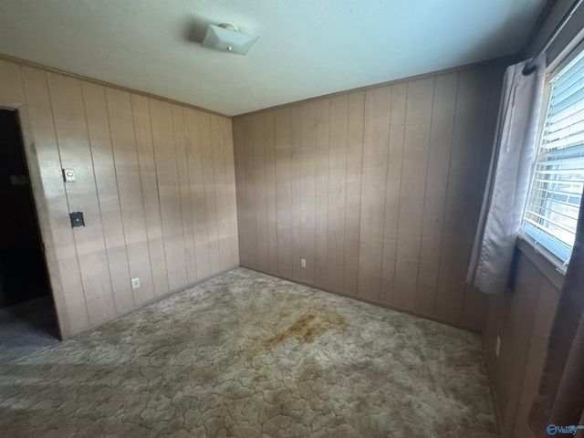 215 Crimson Hill Road, Gaylesville, AL 35973