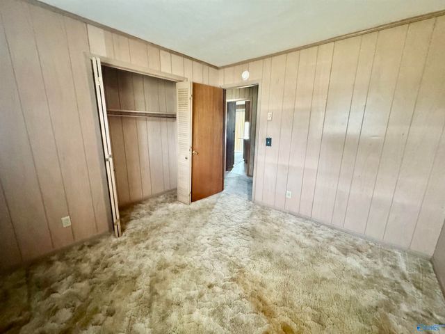 215 Crimson Hill Road, Gaylesville, AL 35973