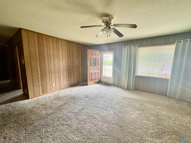 215 Crimson Hill Road, Gaylesville, AL 35973