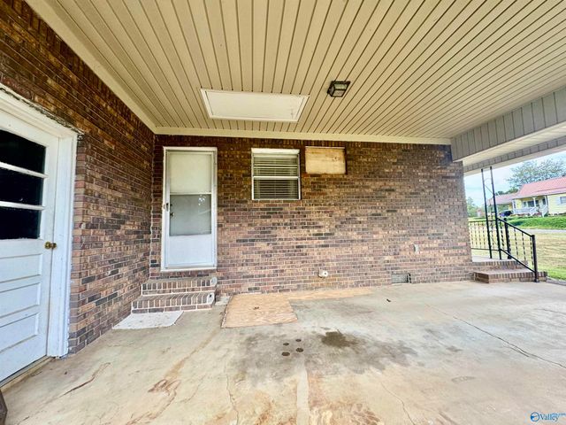 215 Crimson Hill Road, Gaylesville, AL 35973