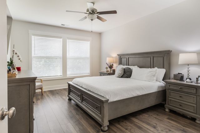 520 Stinson Ct, White House, TN 37188