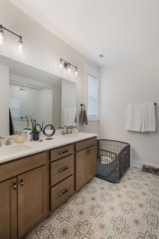 520 Stinson Ct, White House, TN 37188