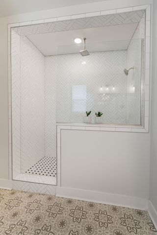 520 Stinson Ct, White House, TN 37188