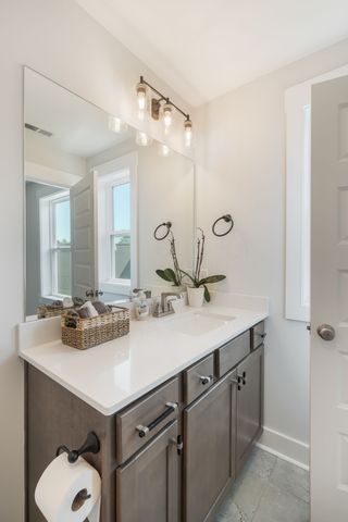 520 Stinson Ct, White House, TN 37188