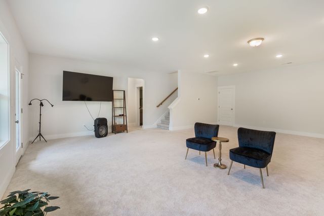 520 Stinson Ct, White House, TN 37188