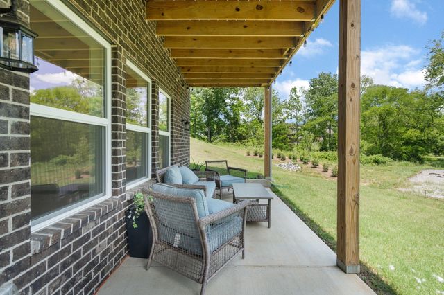 520 Stinson Ct, White House, TN 37188