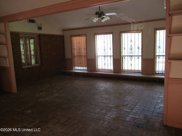 1338 Fernwood Drive, Jackson, MS 39213