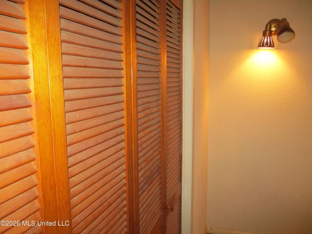 1338 Fernwood Drive, Jackson, MS 39213