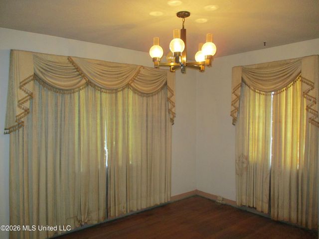 1338 Fernwood Drive, Jackson, MS 39213