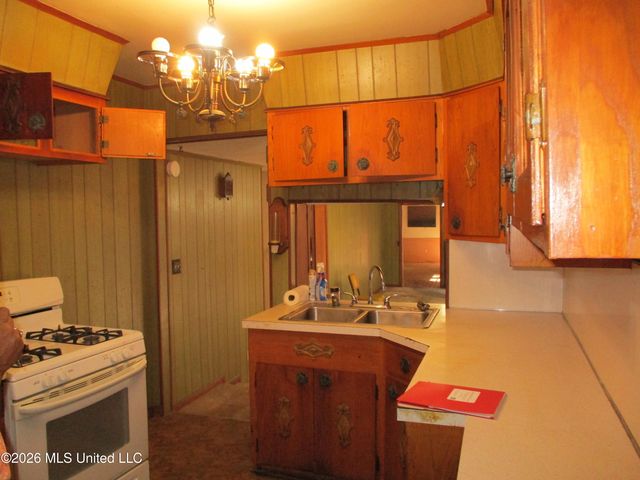 1338 Fernwood Drive, Jackson, MS 39213