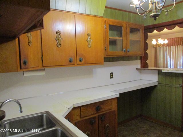 1338 Fernwood Drive, Jackson, MS 39213