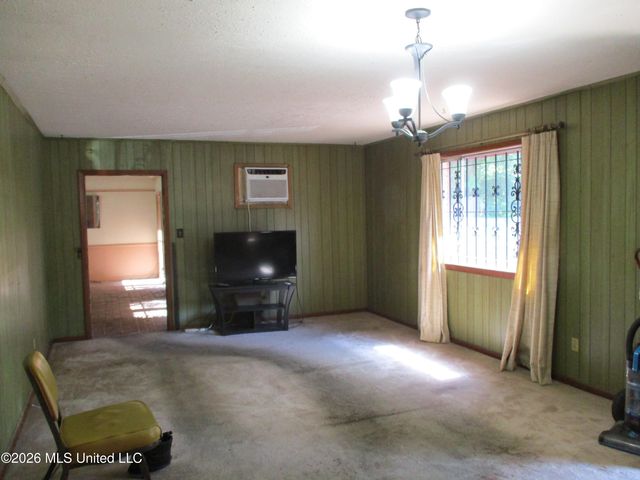 1338 Fernwood Drive, Jackson, MS 39213