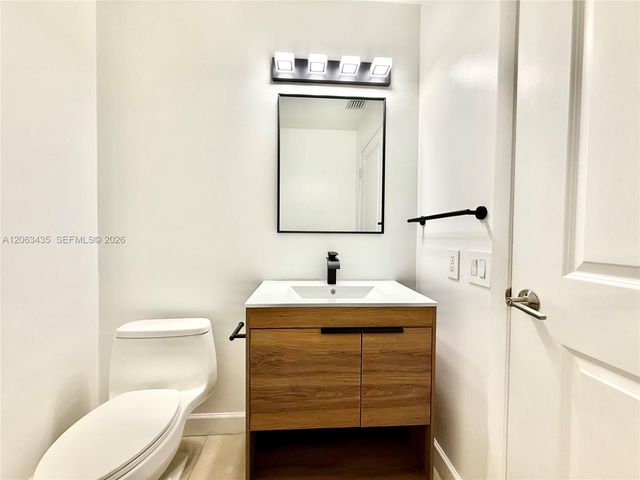 1945 S Ocean Dr 710, Hallandale Beach, FL 33009