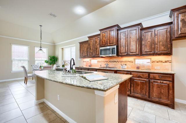 9650 Amberwoods Lane, Frisco, TX 75035