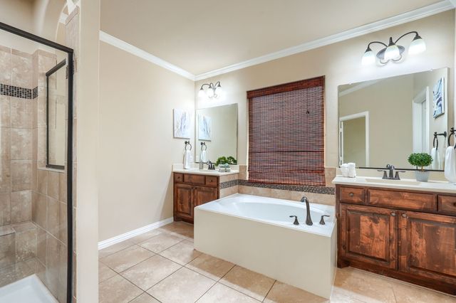 9650 Amberwoods Lane, Frisco, TX 75035
