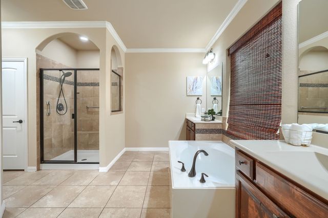 9650 Amberwoods Lane, Frisco, TX 75035