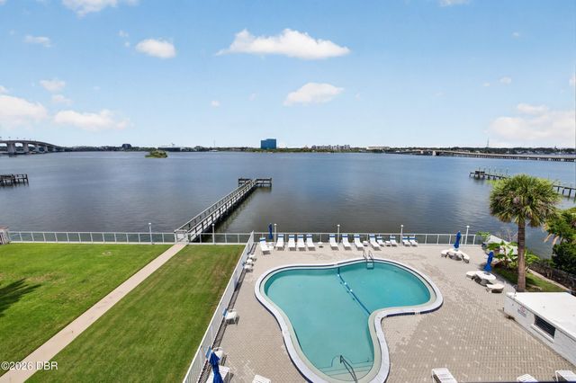 118 S Halifax Ave Apt 404, Daytona Beach, FL 32118
