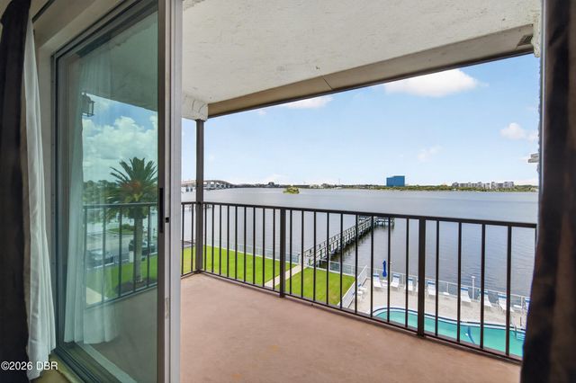 118 S Halifax Ave Apt 404, Daytona Beach, FL 32118