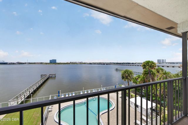 118 S Halifax Ave Apt 404, Daytona Beach, FL 32118