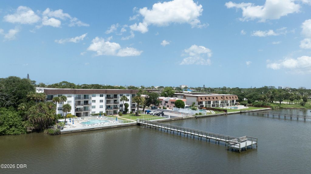 118 S Halifax Ave Apt 404, Daytona Beach, FL 32118