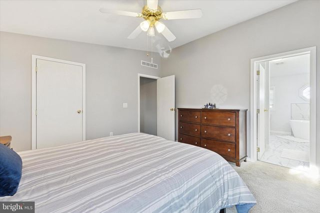 1077 SCENIC VIEW DR, Schwenksville, PA 19473