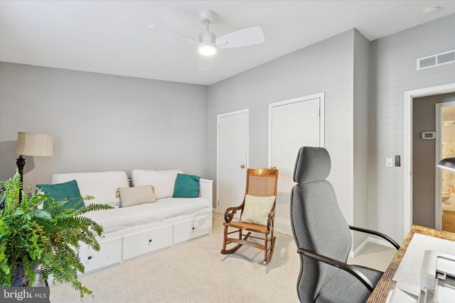 1077 SCENIC VIEW DR, Schwenksville, PA 19473