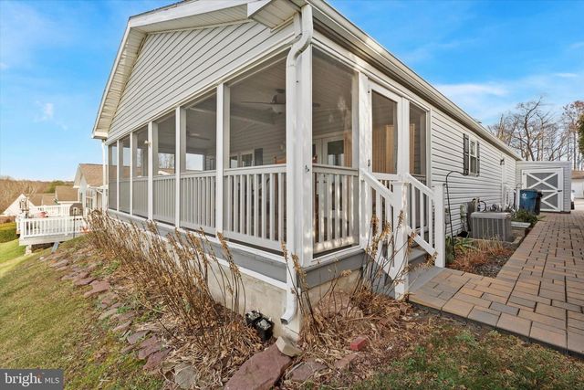 1077 SCENIC VIEW DR, Schwenksville, PA 19473