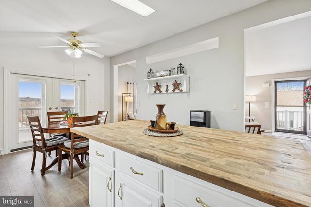 1077 SCENIC VIEW DR, Schwenksville, PA 19473