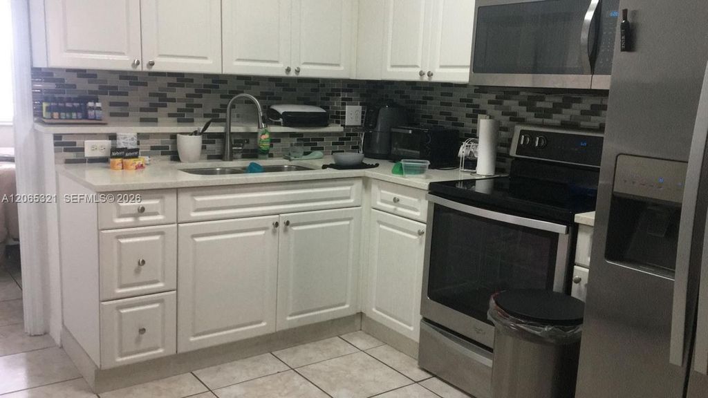 4689 NW 9th Street 109, Miami, FL 33126