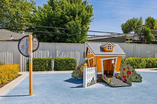 21 Tidal Way, San Mateo, CA 94401