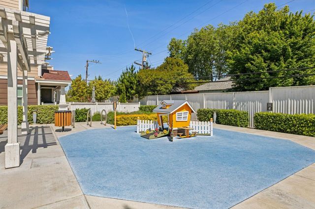21 Tidal Way, San Mateo, CA 94401