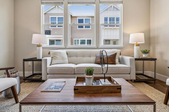 21 Tidal Way, San Mateo, CA 94401