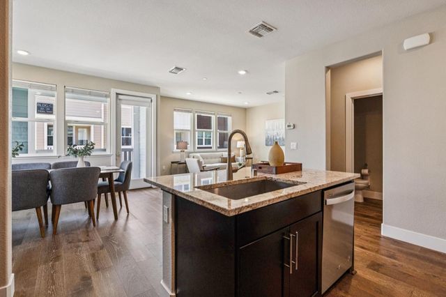 21 Tidal Way, San Mateo, CA 94401