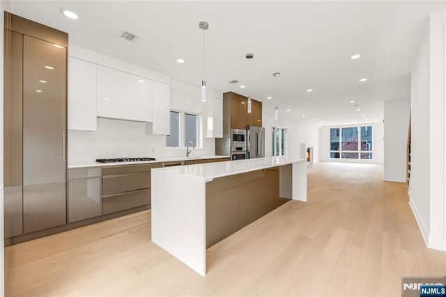 49 Lincoln Avenue, Cliffside Park, NJ 07010