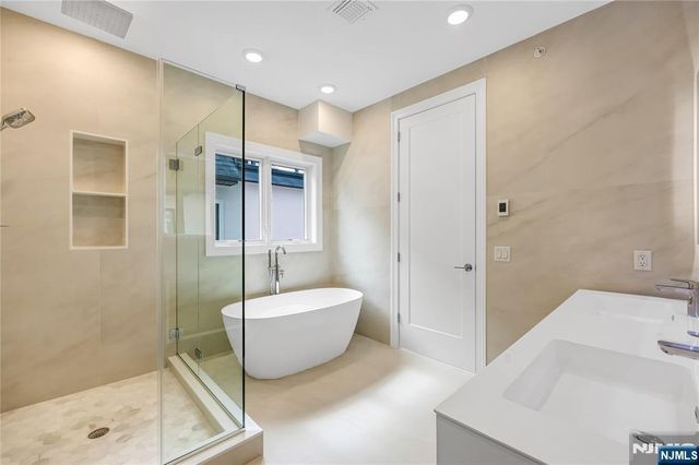 49 Lincoln Avenue, Cliffside Park, NJ 07010