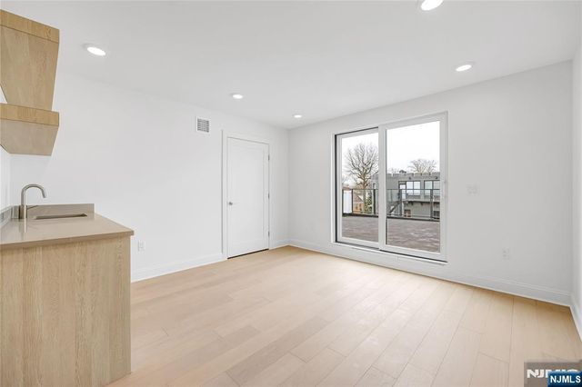 49 Lincoln Avenue, Cliffside Park, NJ 07010