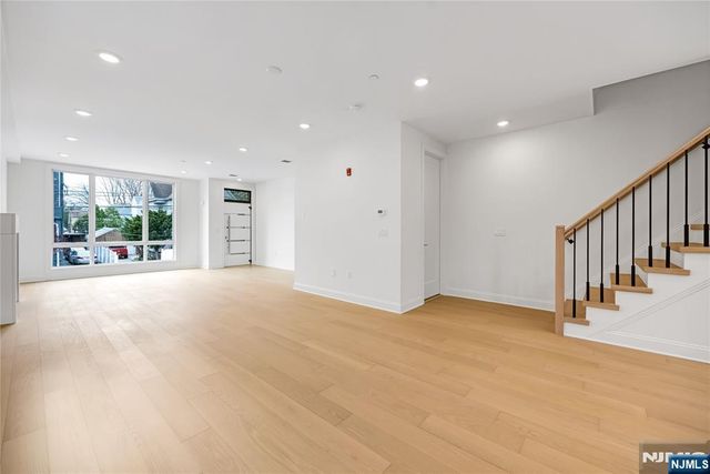 49 Lincoln Avenue, Cliffside Park, NJ 07010